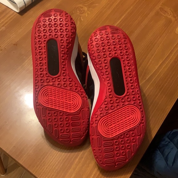 KD 13 BRED. Men’s size 10 basketball shoes - Picture 6 of 7